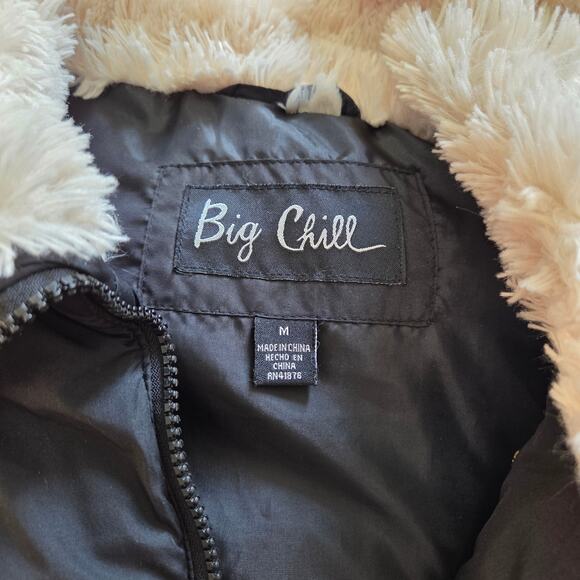 Big Chill Woman's Black Zip Up Winter Vest Size Medium - Picture 4 of 6